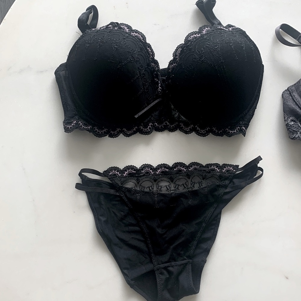 2 sets - Bra size 36D, bottoms medium size
